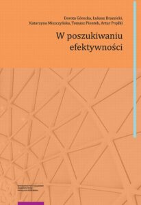 Okładka: W poszukiwaniu efektywności